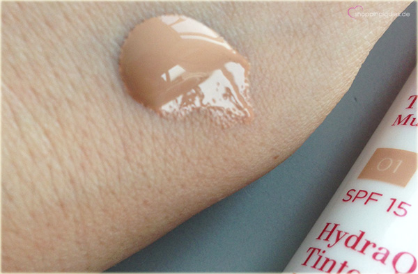 Clarins: Crème de Soins Teintée Désaltérante SPF 15